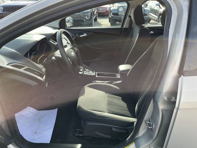 Used 2016 Ford Focus SE FWD image 14