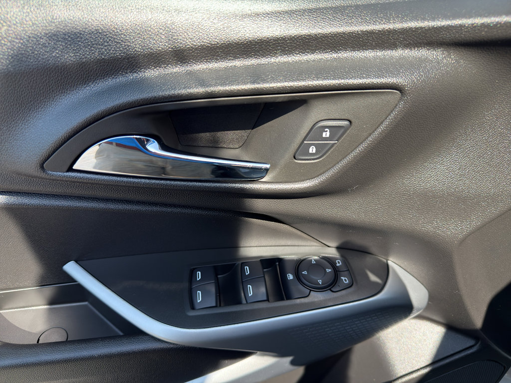 New 2026 Chevrolet Trax RS w/ Sunroof Package image 14