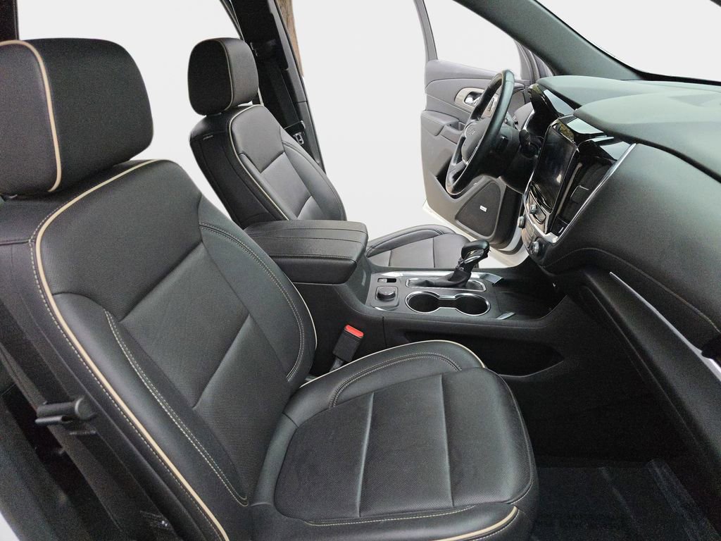 Used 2023 Chevrolet Traverse Premier w/ Redline Edition AWD/4WD image 12