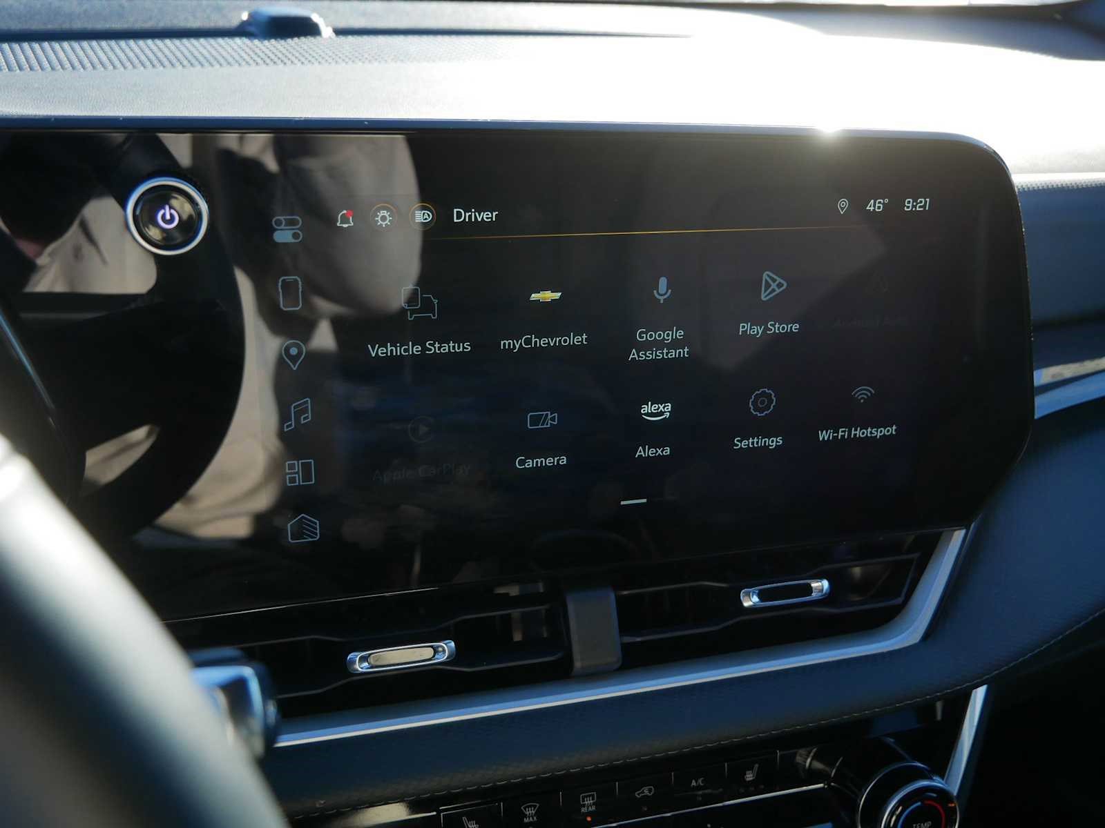 Used 2025 Chevrolet Equinox LT image 30