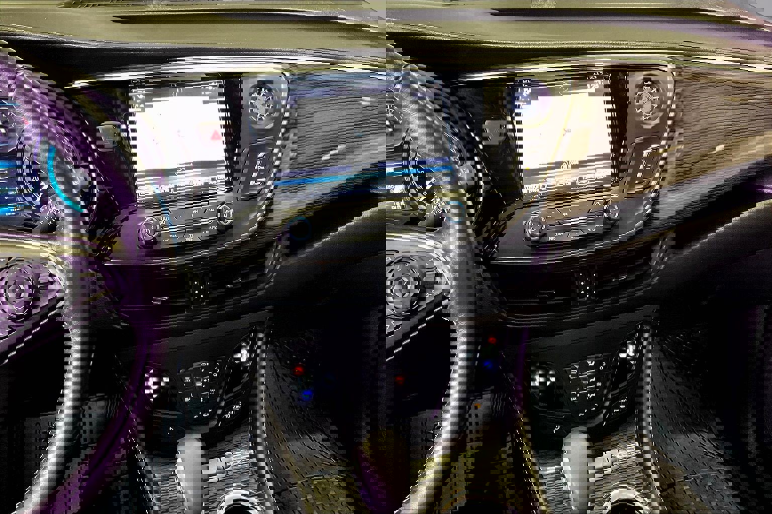 Used 2017 Buick Envision Essence image 9