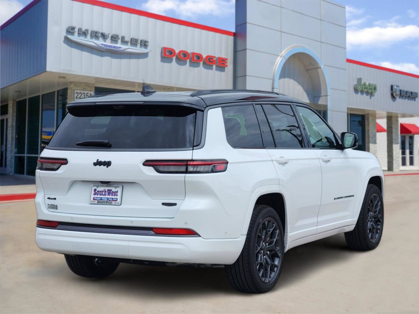 New 2026 Jeep Grand Cherokee L Summit AWD/4WD image 5