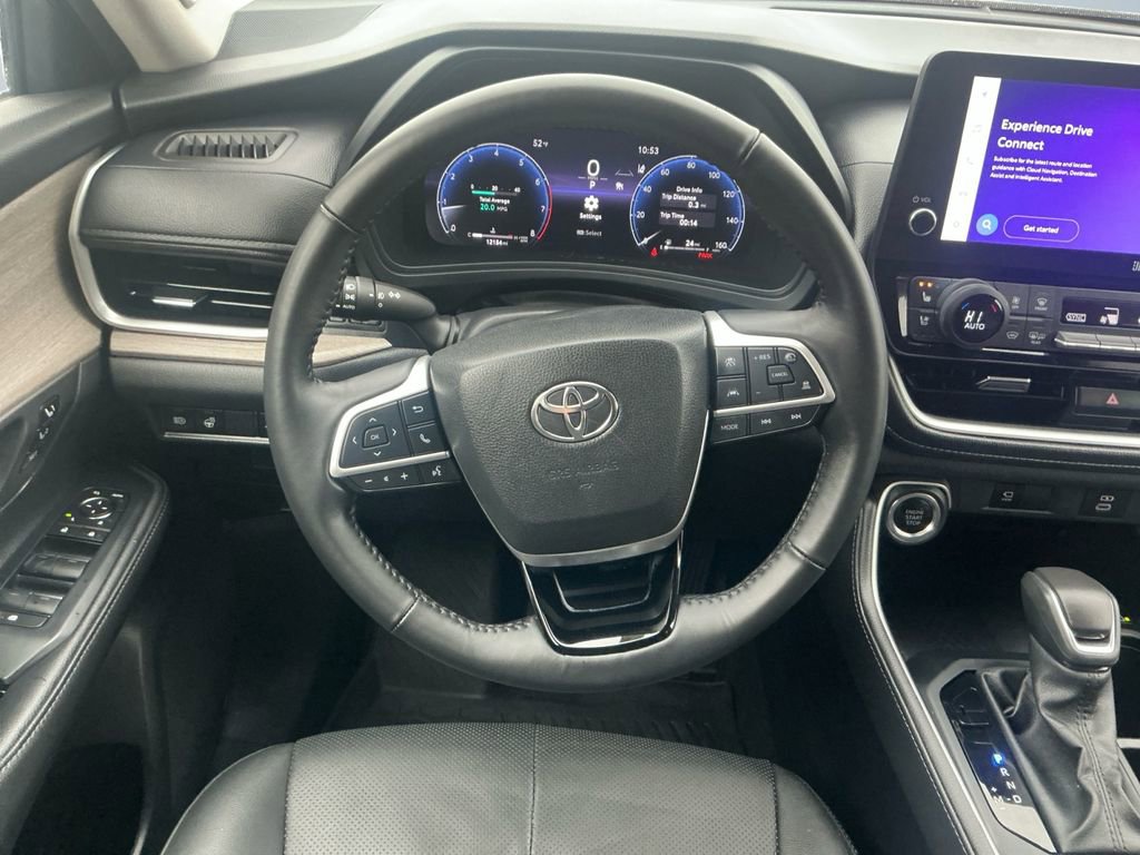 Used 2024 Toyota Grand Highlander Limited image 12