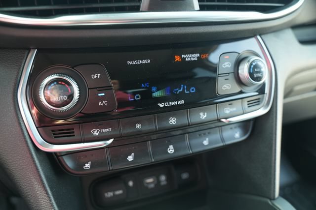Used 2020 Hyundai Santa Fe Limited AWD/4WD image 36