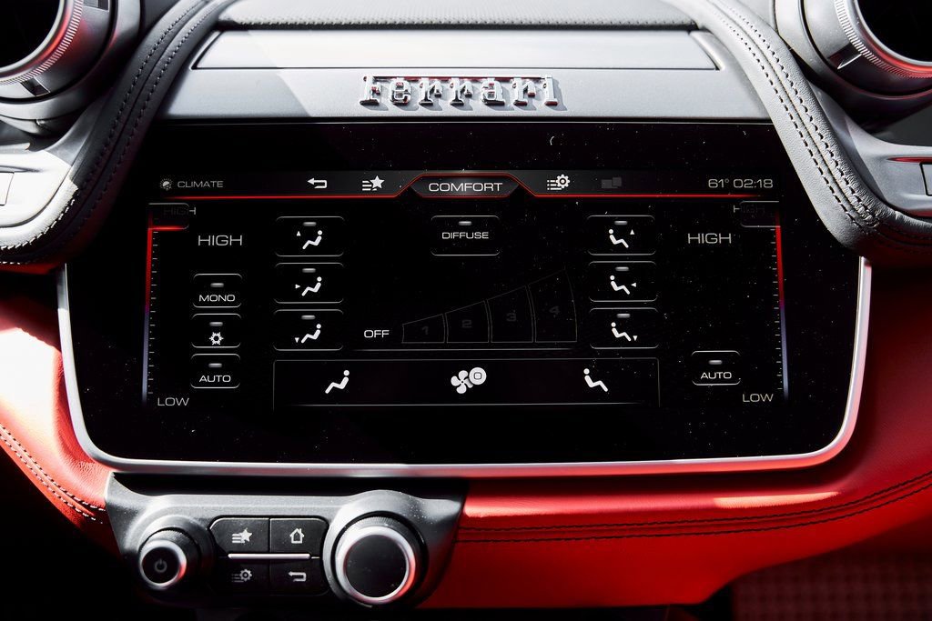 Used 2019 Ferrari GTC4Lusso AWD/4WD image 75