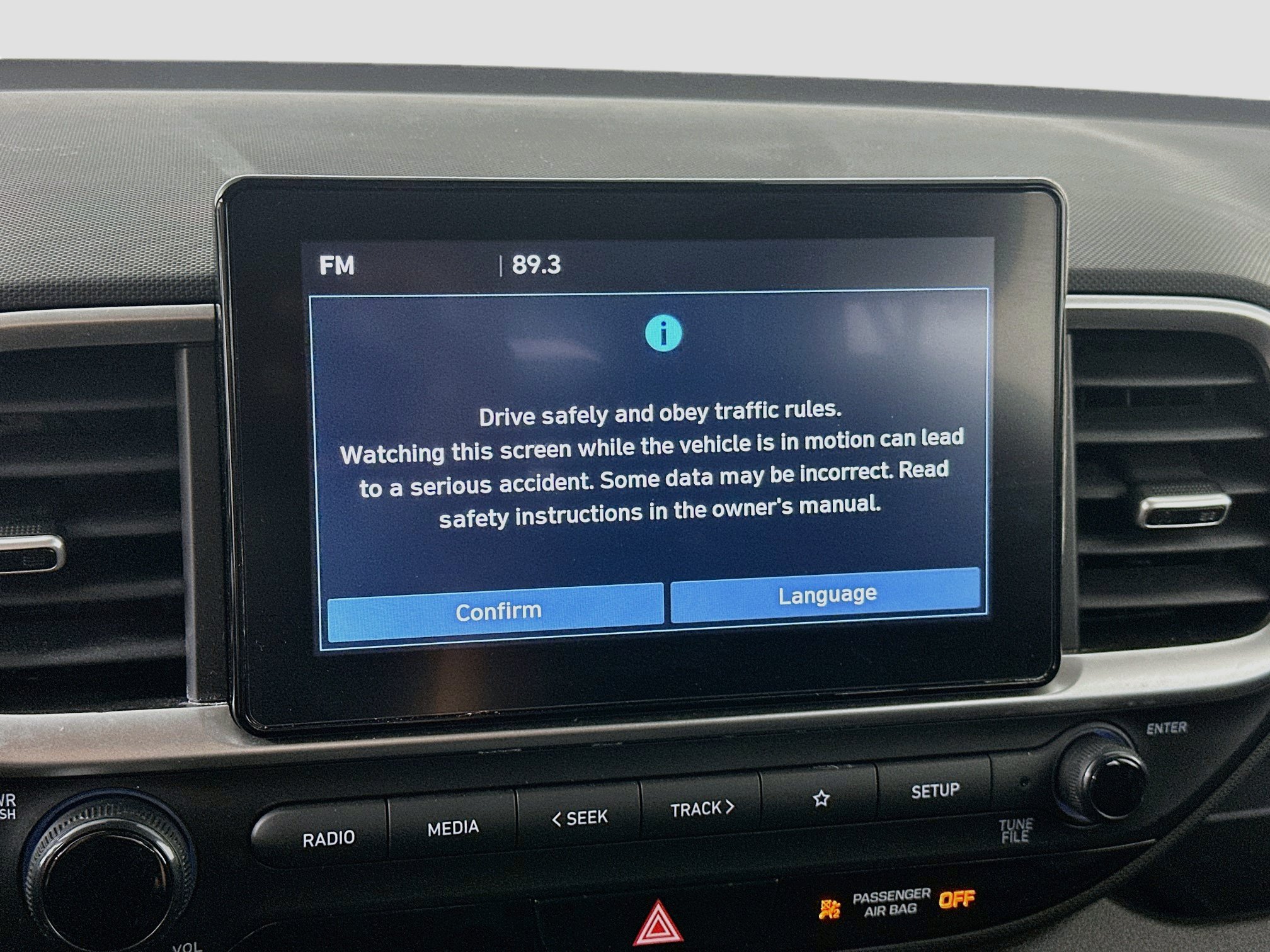 Used 2025 Hyundai Venue SEL FWD image 19