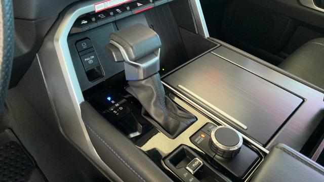 Used 2025 Toyota Tundra Platinum AWD/4WD image 18