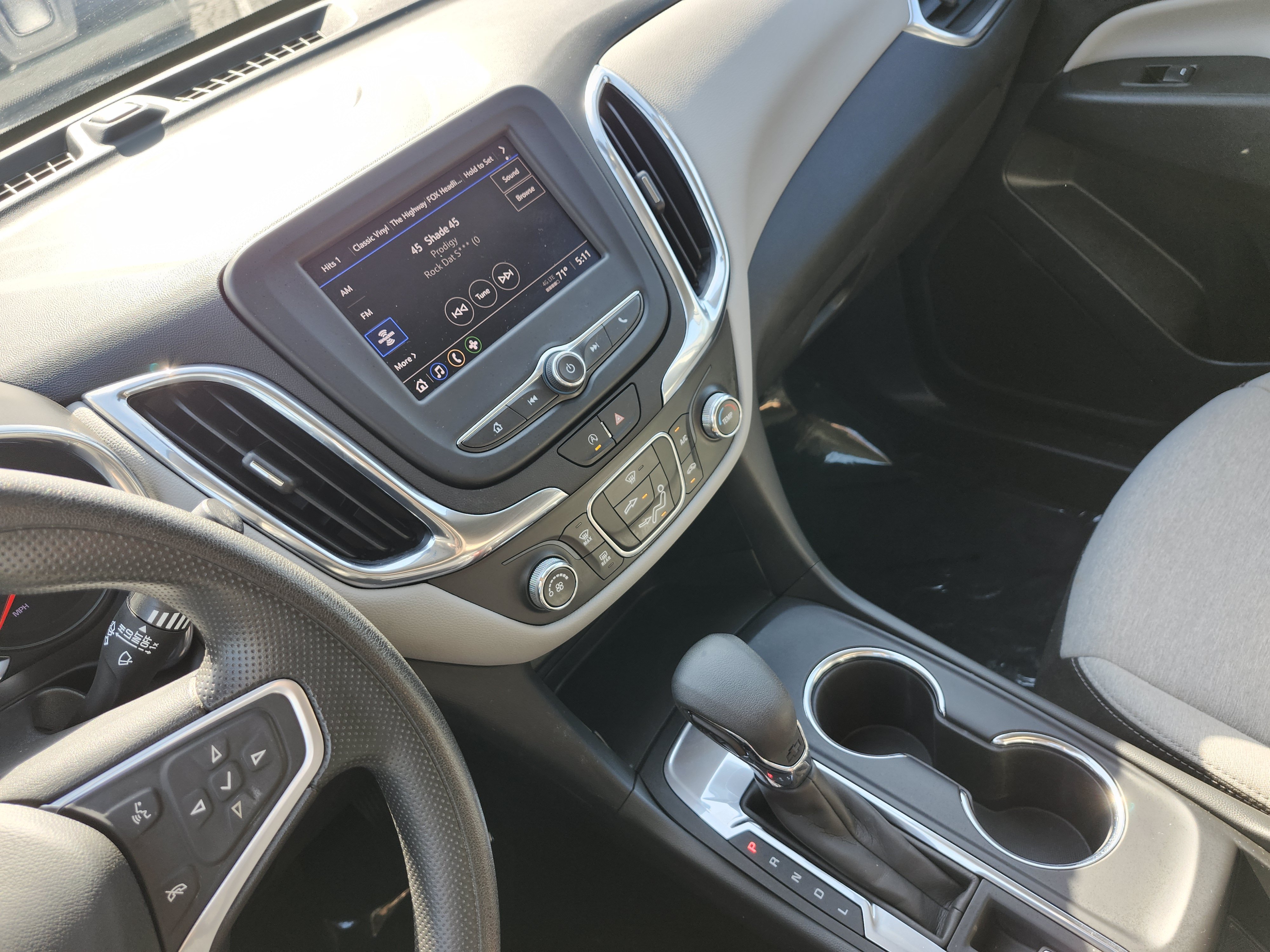 Used 2023 Chevrolet Equinox LT FWD image 27