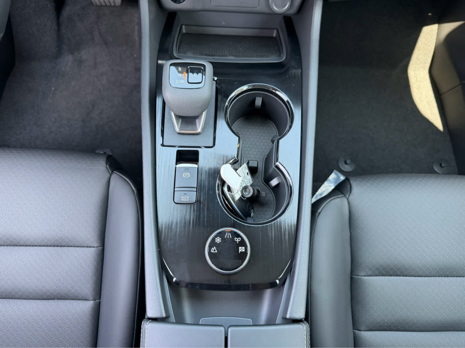 New 2026 Nissan Rogue Dark Armor AWD/4WD image 18