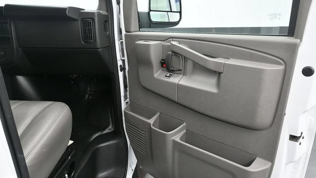Used 2024 Chevrolet Express 3500 LS RWD image 16