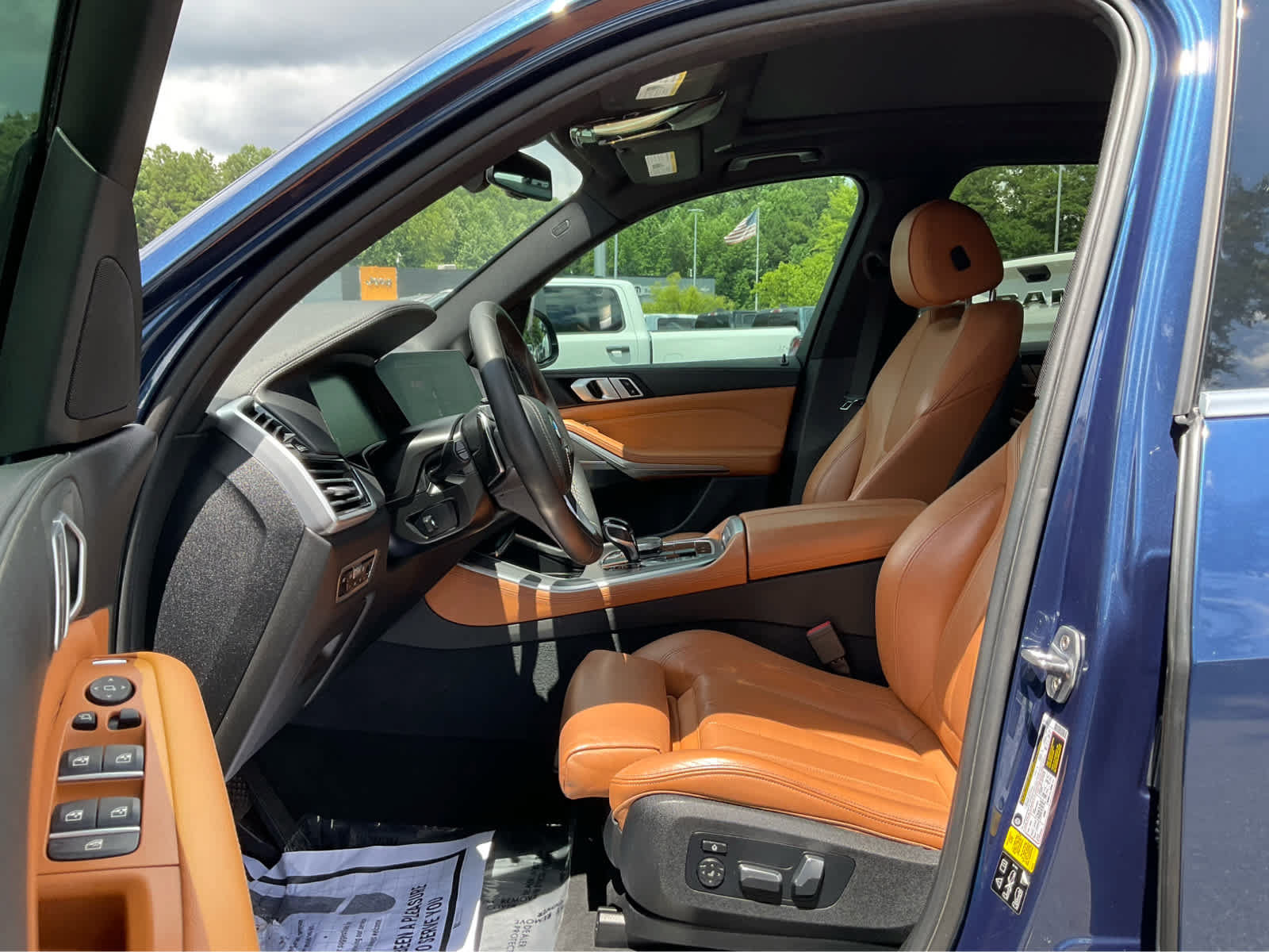 Used 2019 BMW X5 xDrive40i w/ Premium Package 2 AWD/4WD image 11