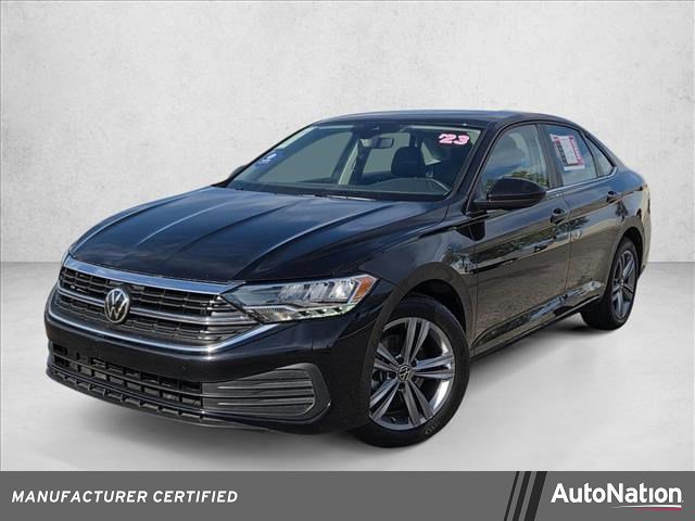 Used 2023 Volkswagen Jetta SE image 1