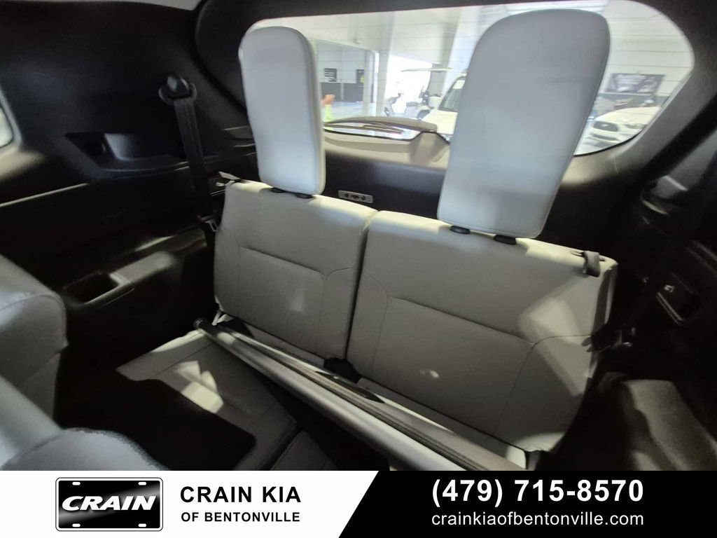 Used 2023 Mitsubishi Outlander SEL AWD/4WD image 8