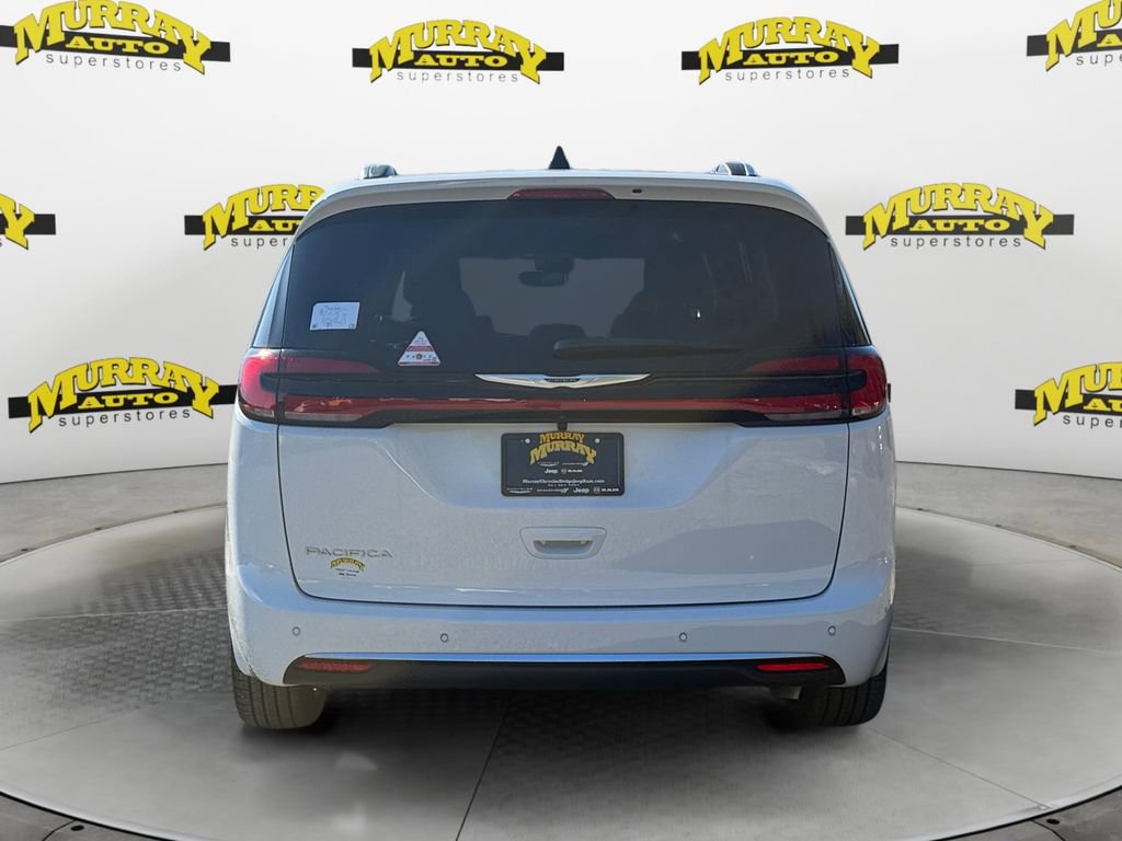 New 2026 Chrysler Pacifica Pinnacle image 4