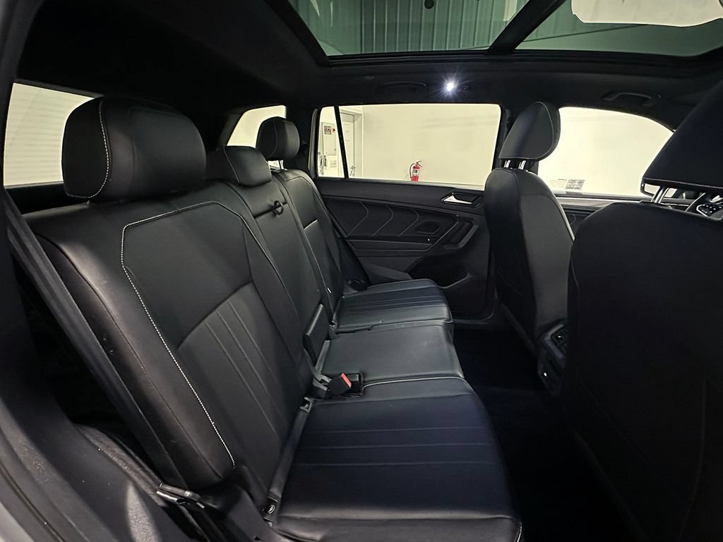 Used 2022 Volkswagen Tiguan SE R-Line AWD/4WD image 21