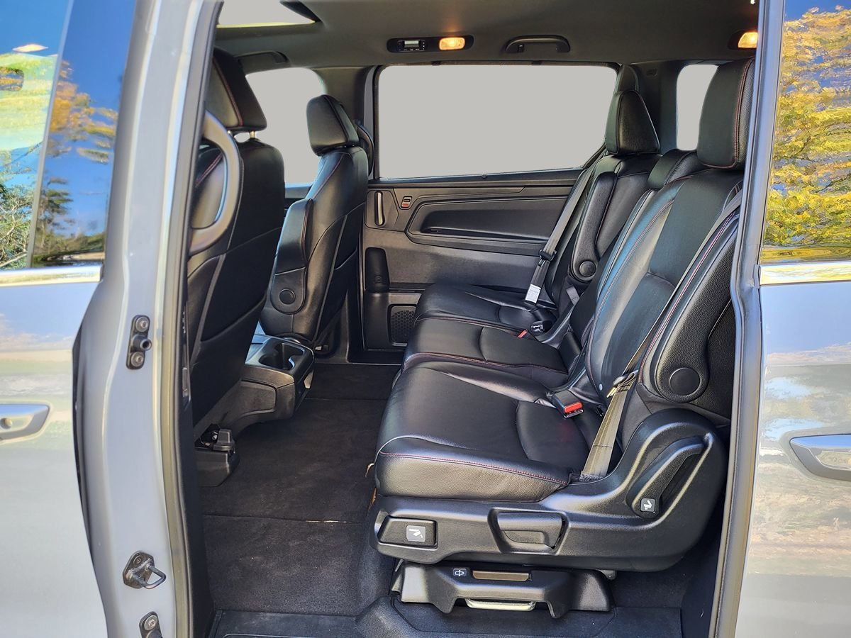 Used 2024 Honda Odyssey Sport image 17