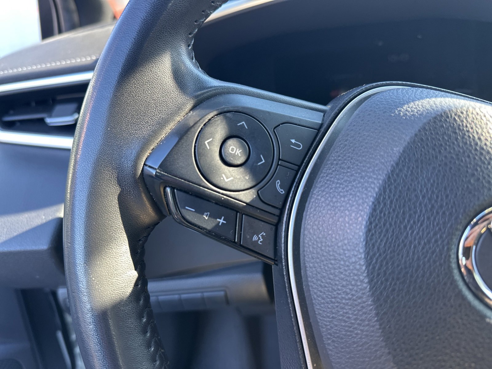 Used 2022 Toyota Corolla XSE image 8