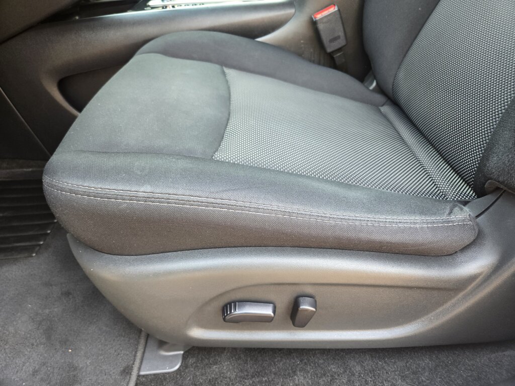 Used 2018 Nissan Pathfinder SV w/ Cargo Package AWD/4WD image 9