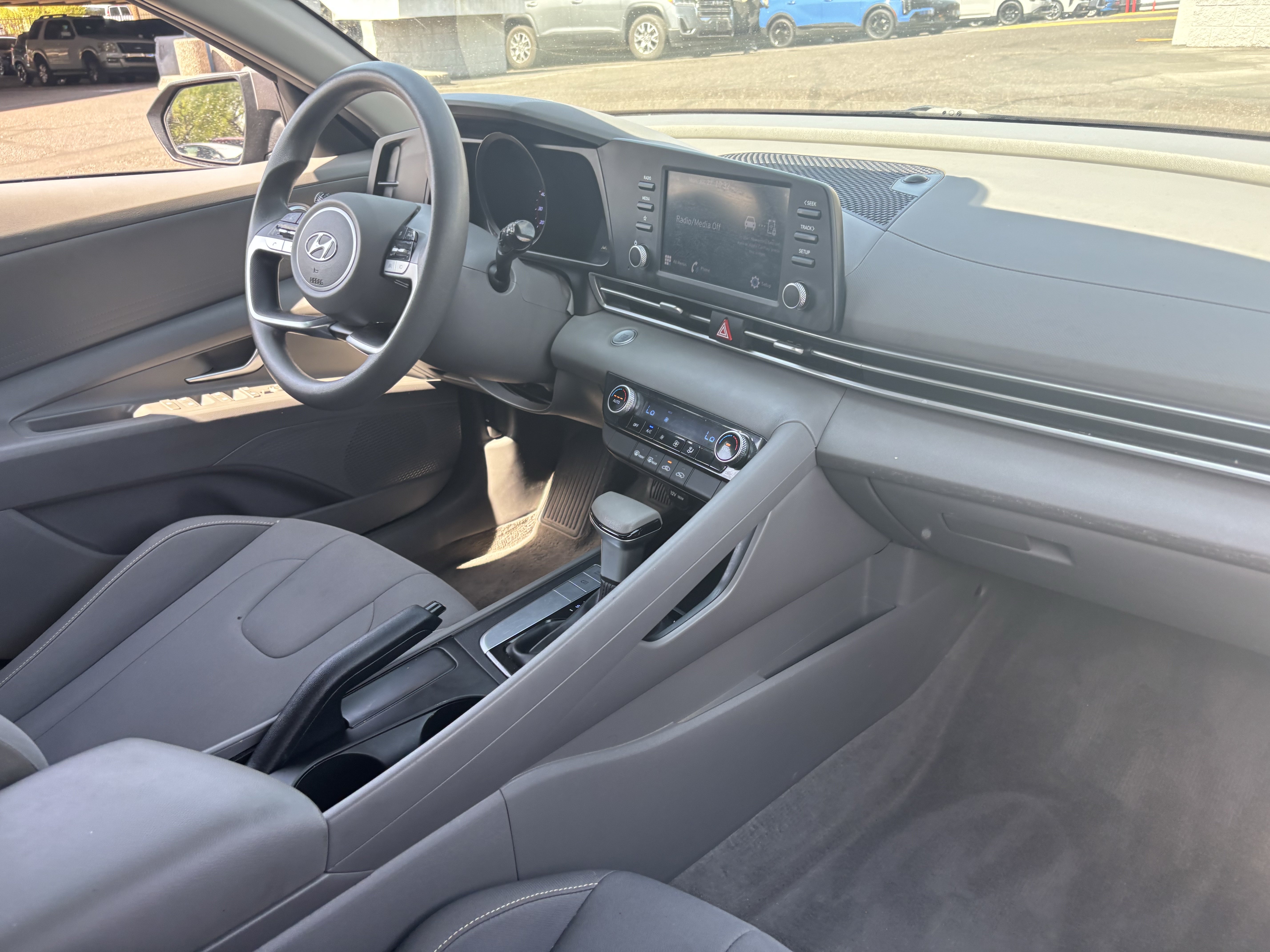 Used 2023 Hyundai Elantra SEL FWD image 11