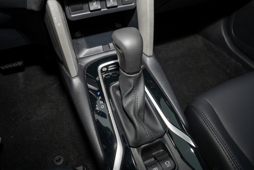 Certified 2024 Toyota Corolla Cross XSE image 17