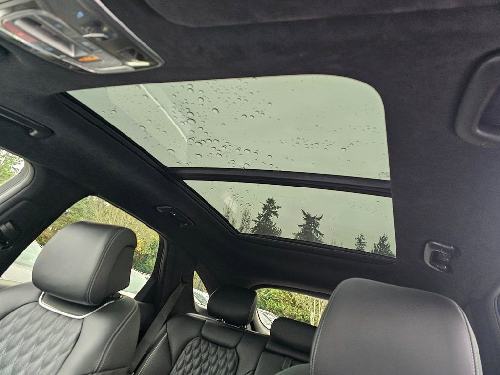 Certified 2025 Genesis GV70 3.5T Sport w/ Sport Advanced Package image 10