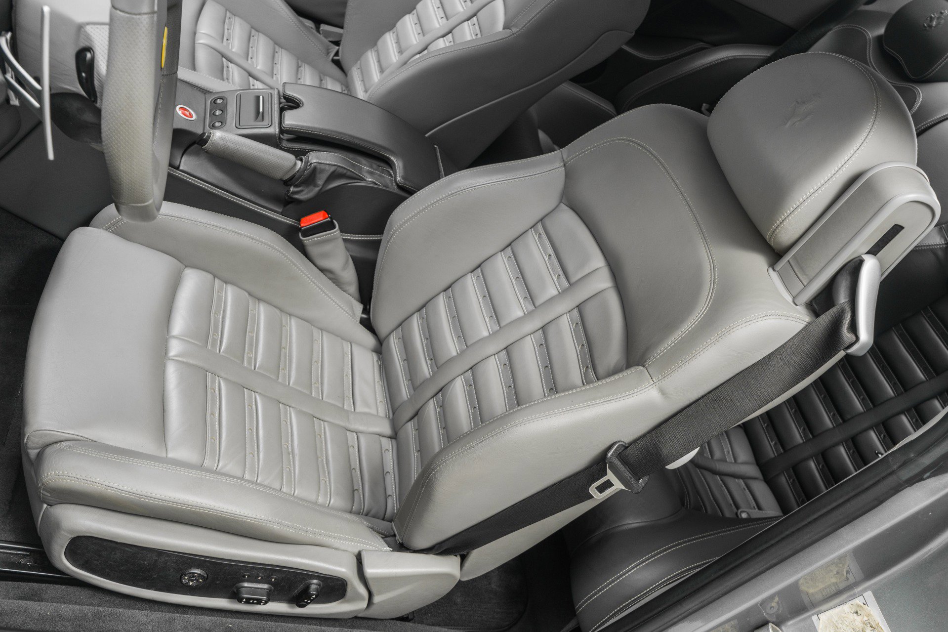 Used 2005 Ferrari 612 Scaglietti image 24