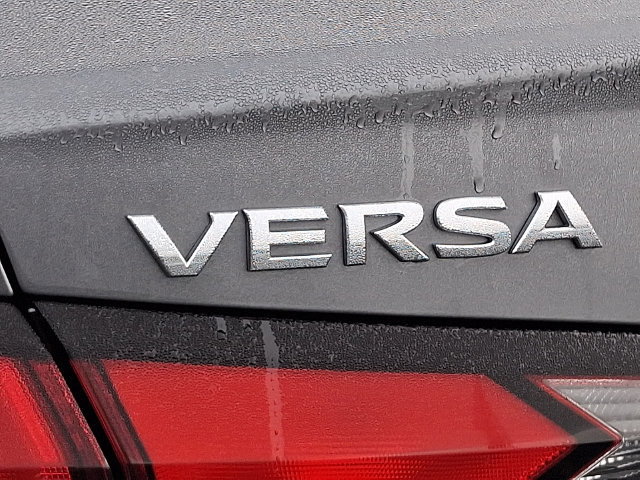 Used 2025 Nissan Versa SV FWD image 30