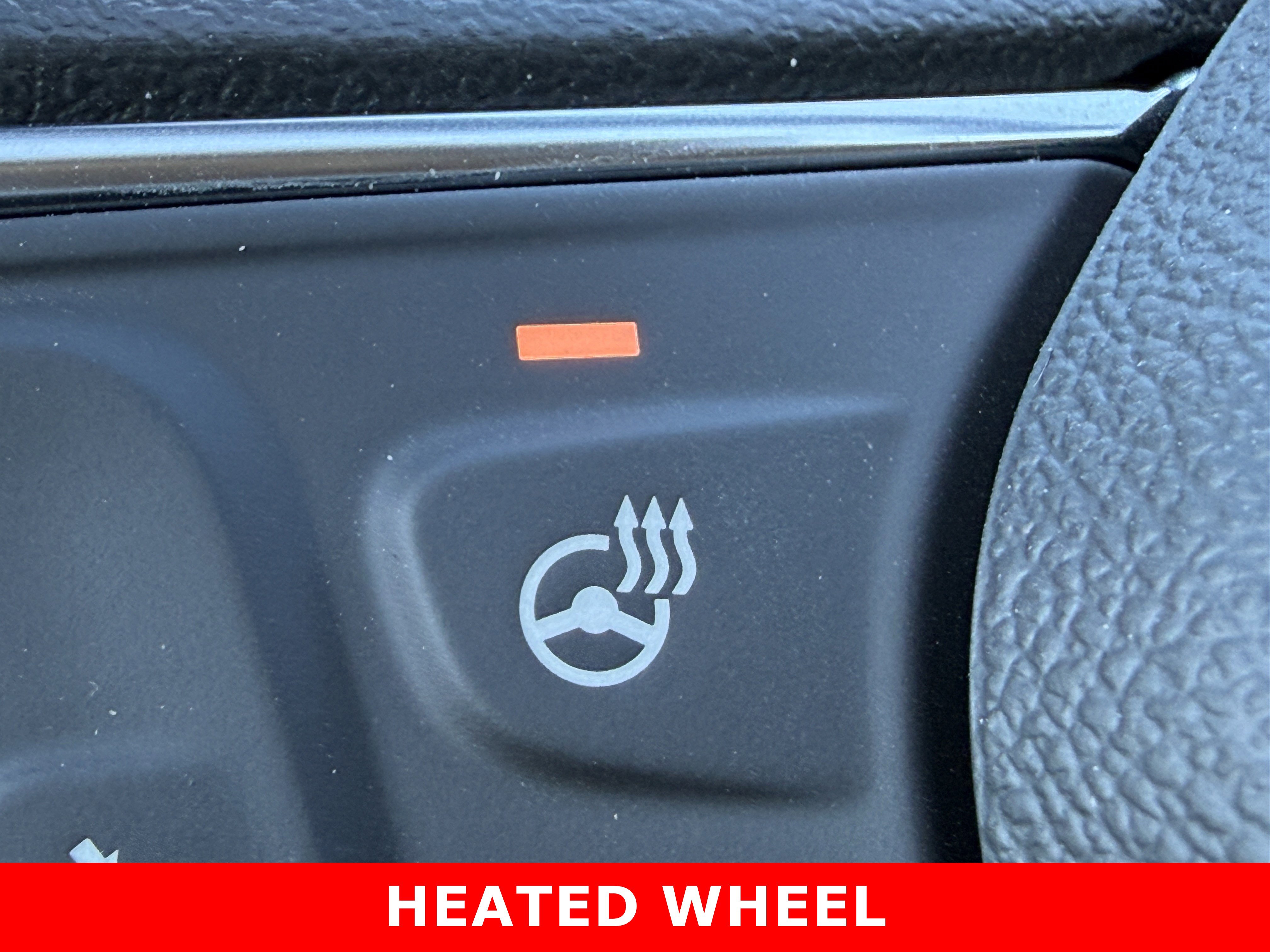 Used 2024 Chevrolet Equinox Premier image 22