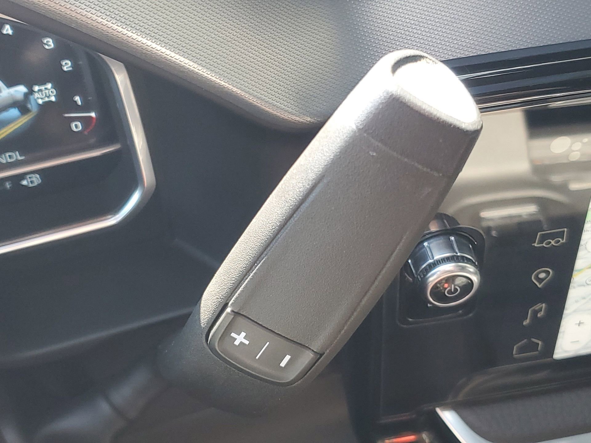 Used 2024 GMC Sierra 3500 Denali w/ Denali Reserve Package image 31