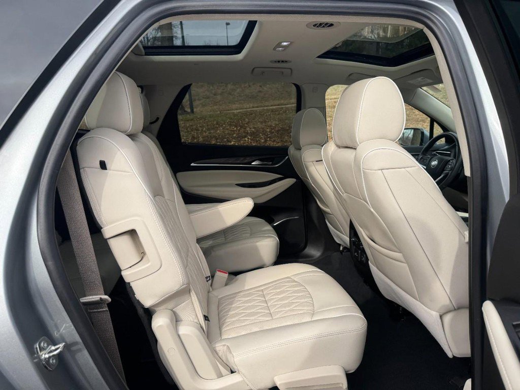 Used 2023 Buick Enclave Avenir w/ Avenir Technology Package image 10