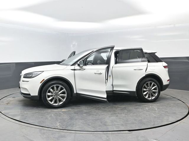 Used 2022 Lincoln Corsair AWD w/ Premium Package image 30