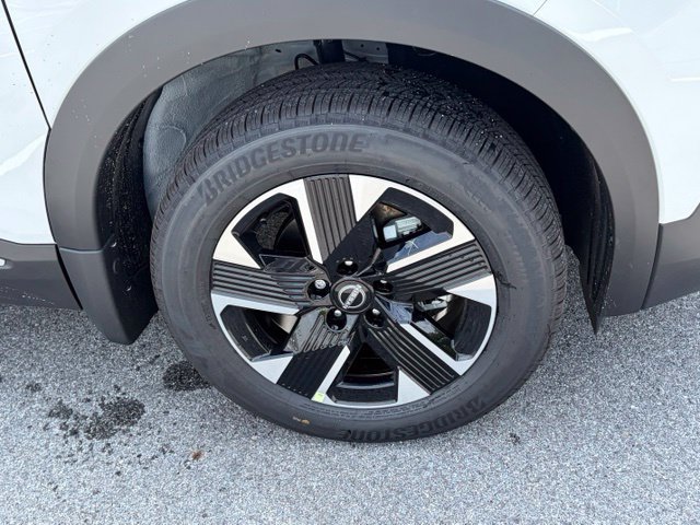 New 2026 Nissan Kicks SV w/ Cold Weather Package AWD/4WD image 11