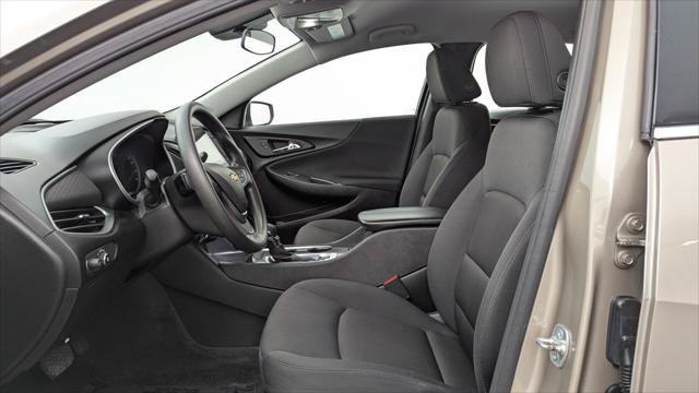 Used 2025 Chevrolet Malibu LT FWD image 14