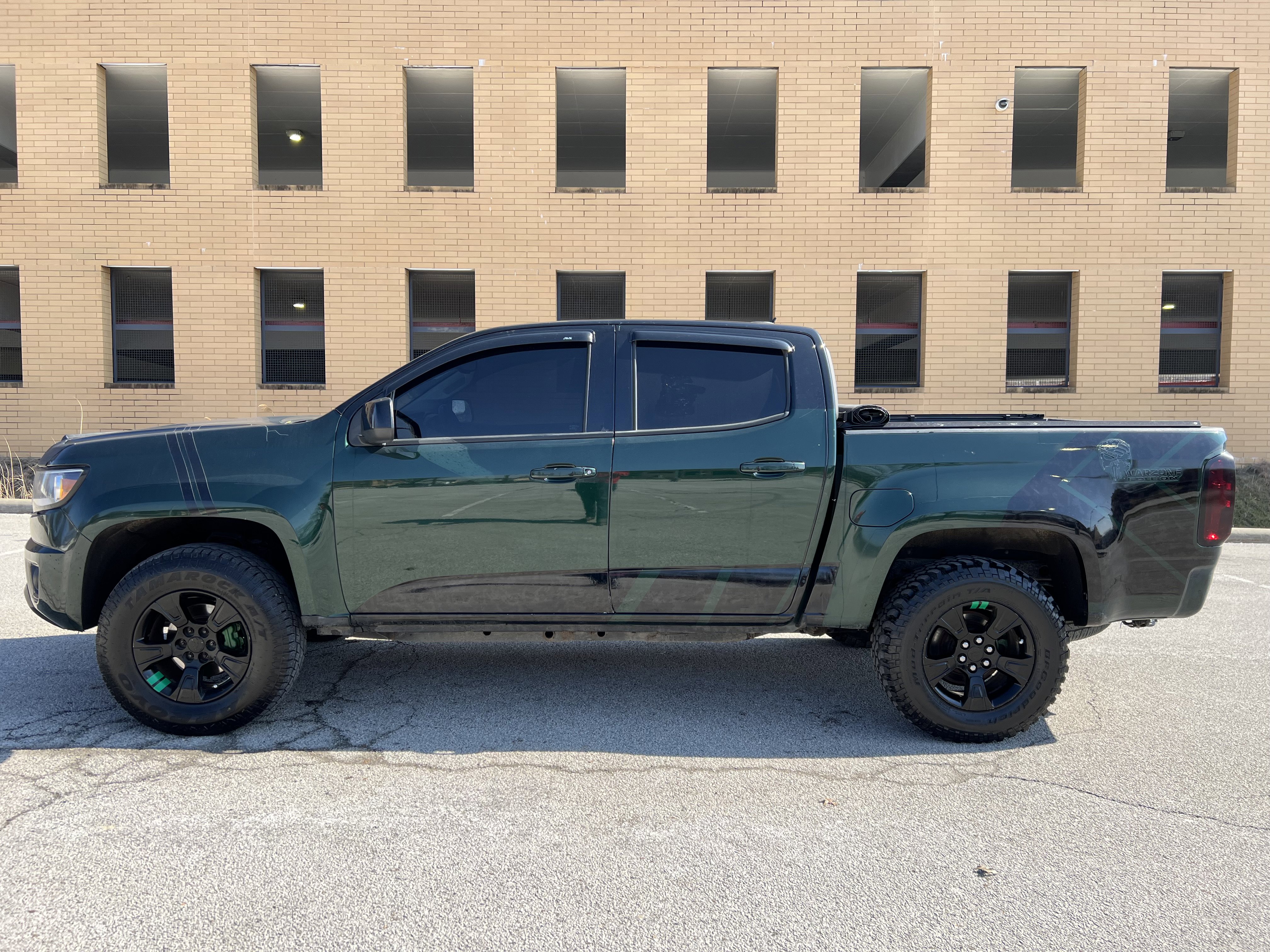 Used 2015 Chevrolet Colorado Z71 AWD/4WD image 3