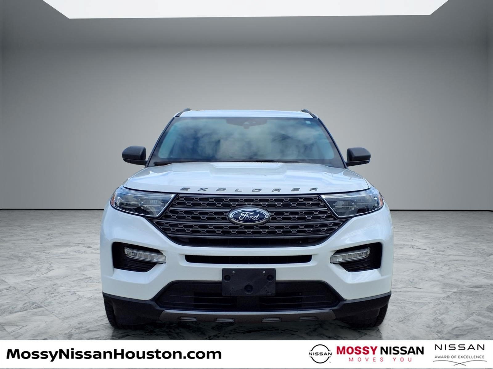 Used 2021 Ford Explorer XLT w/ Equipment Group 202A RWD image 3