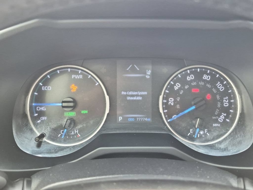 Used 2022 Toyota RAV4 XLE Premium AWD/4WD image 14
