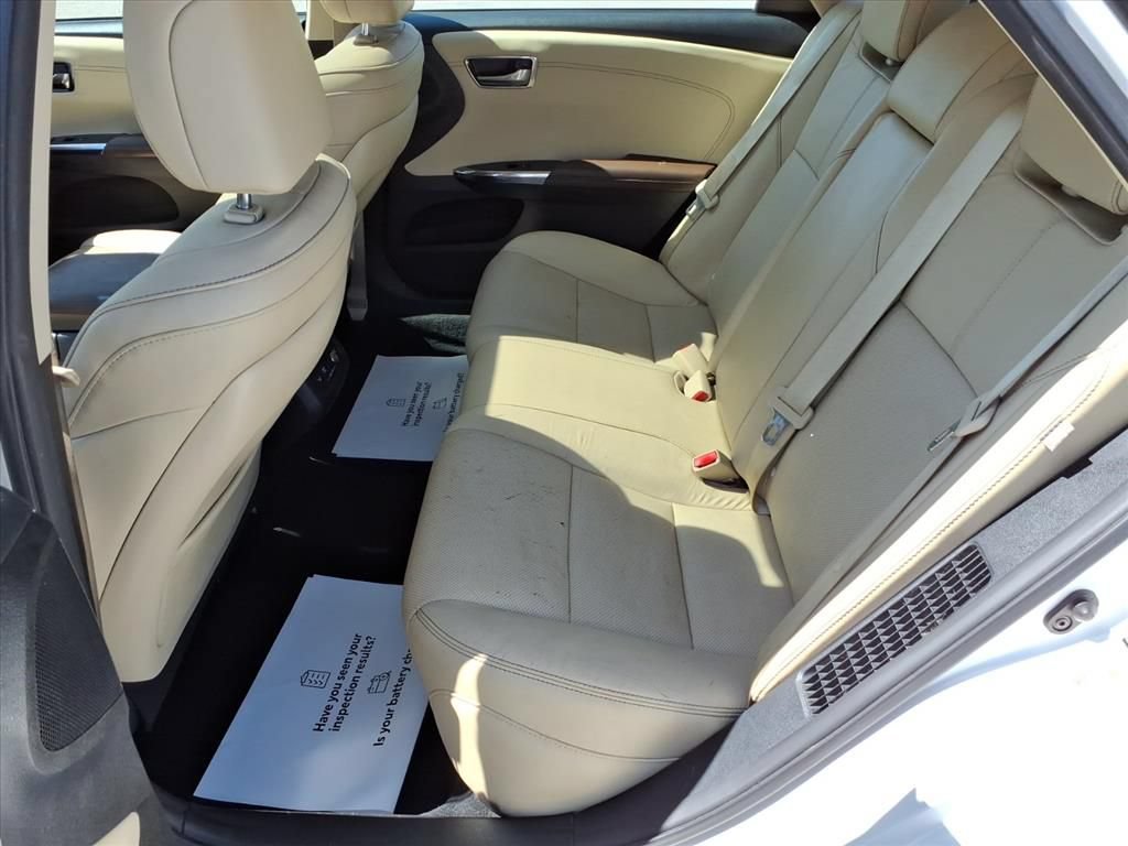 Used 2018 Toyota Avalon Limited w/ All Weather Liner Package FWD image 12