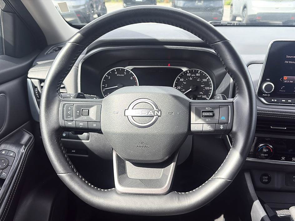 Certified 2025 Nissan Rogue SV AWD/4WD image 30
