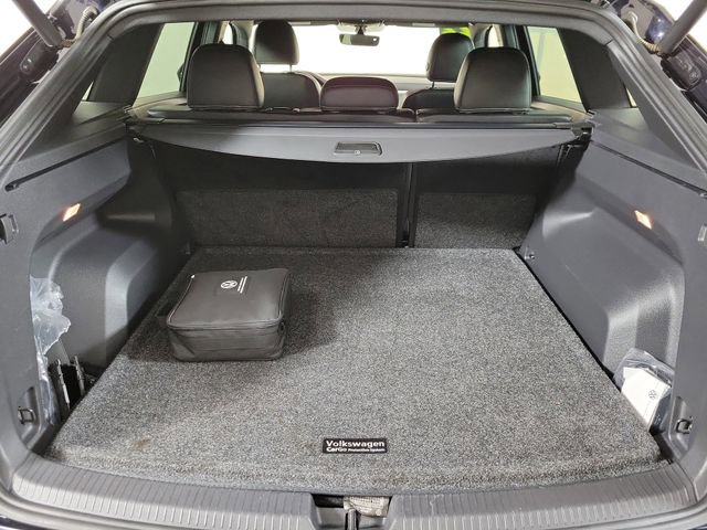 Used 2022 Volkswagen Atlas Cross Sport SE AWD/4WD image 8