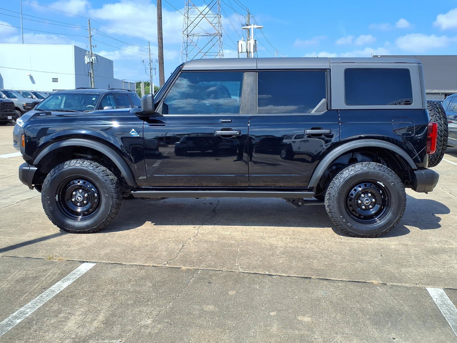 Used 2023 Ford Bronco Black Diamond AWD/4WD image 27