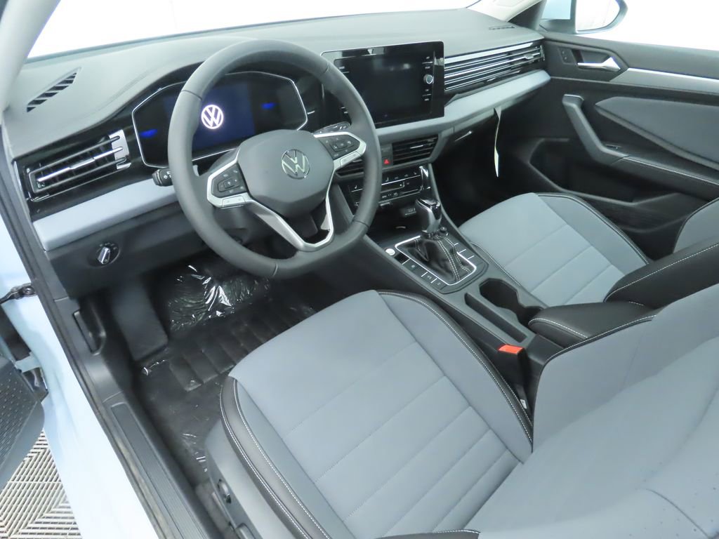 New 2026 Volkswagen Jetta SE image 9