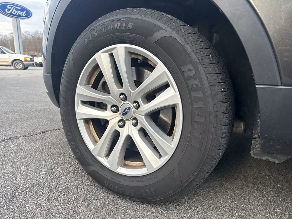 Used 2019 Ford Explorer XLT image 8