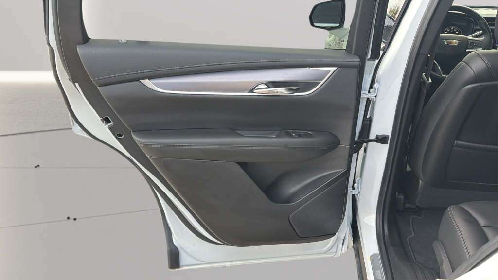 Used 2024 Cadillac XT6 Luxury FWD image 27