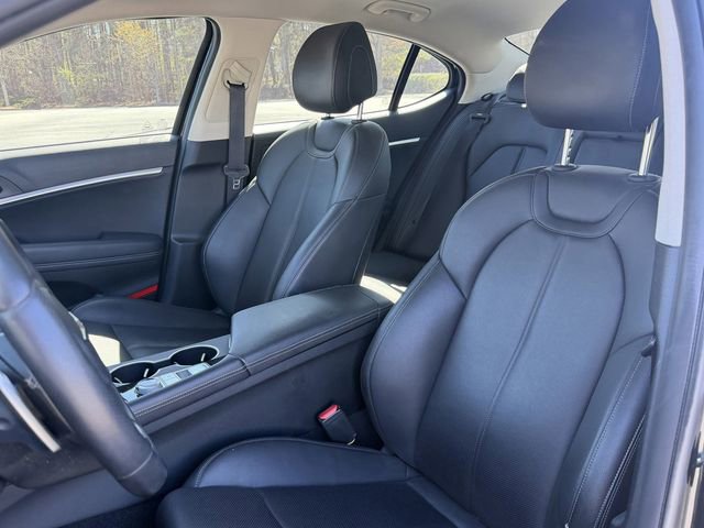 Used 2022 Genesis G70 2.0T image 11