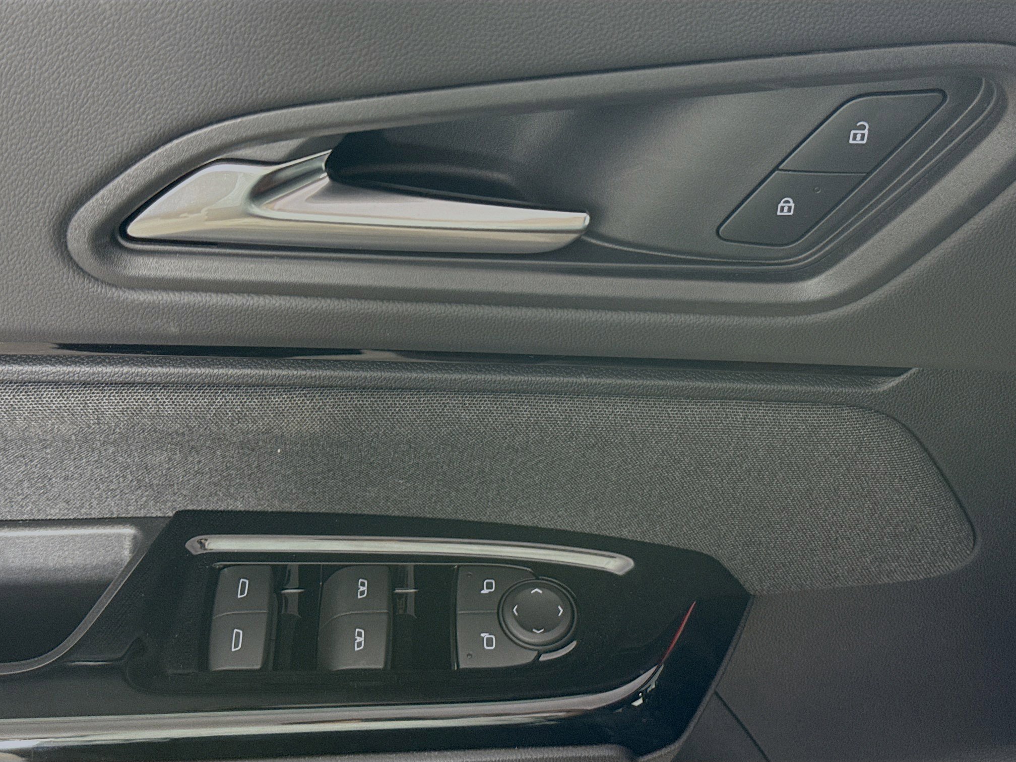 New 2025 Honda Prologue EX image 21