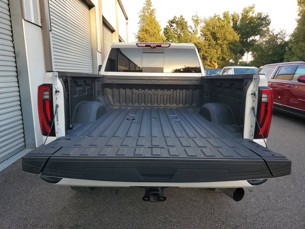 Used 2024 GMC Sierra 2500 Denali Ultimate w/ Max Trailering Package AWD/4WD image 9