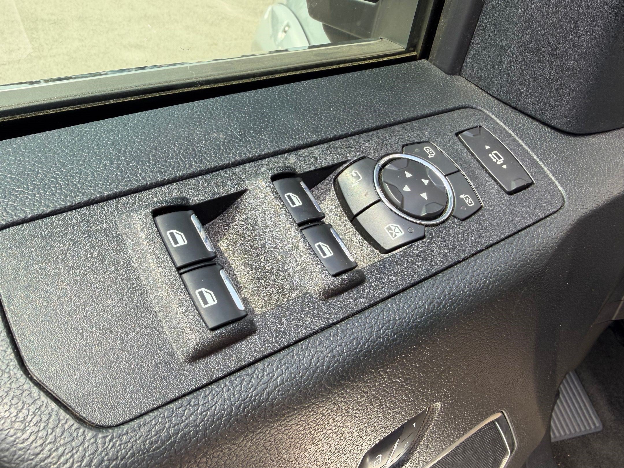Used 2018 Ford F250 Platinum w/ Platinum Ultimate Package AWD/4WD image 13