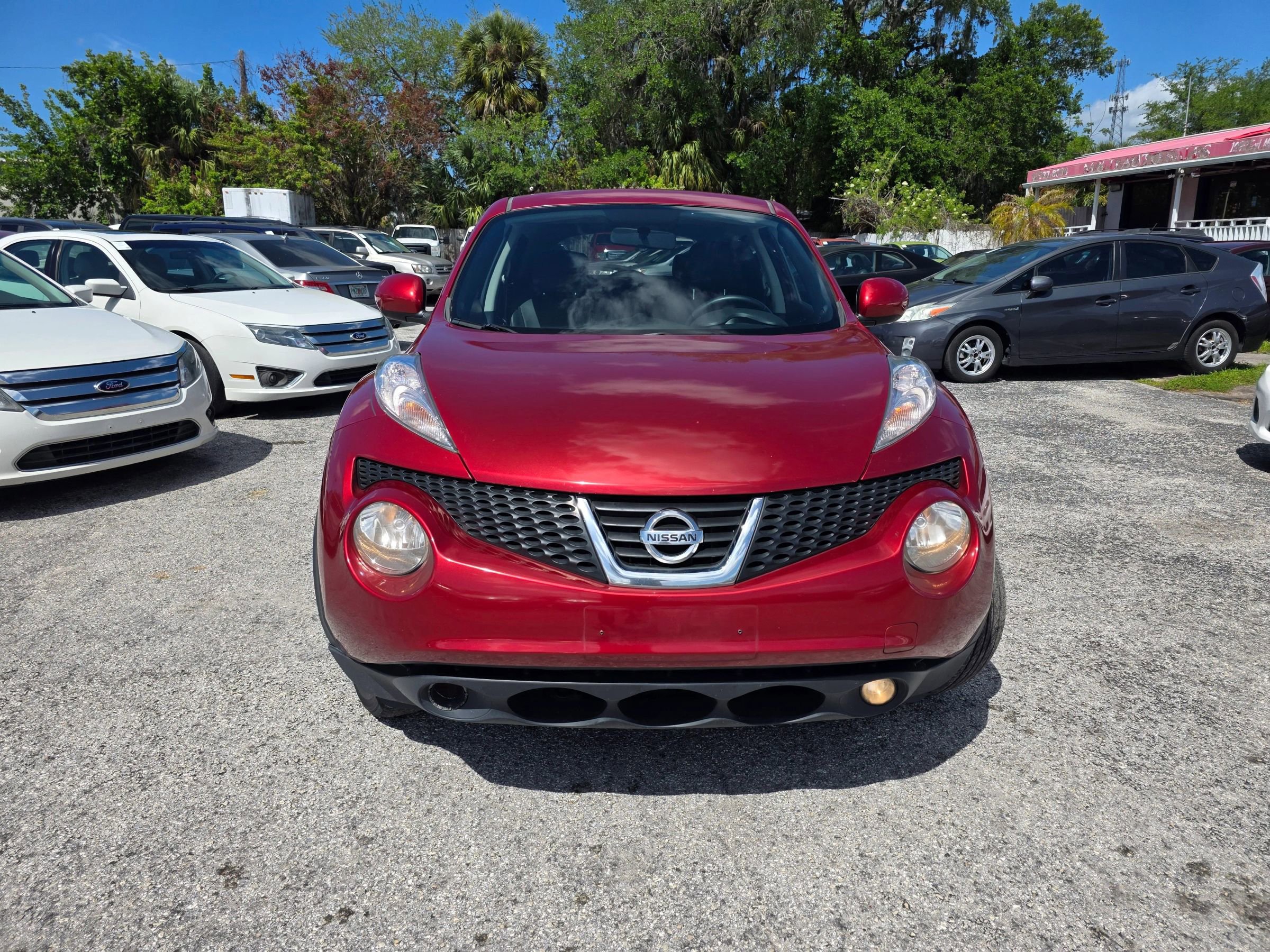 Used 2013 Nissan Juke SL image 2