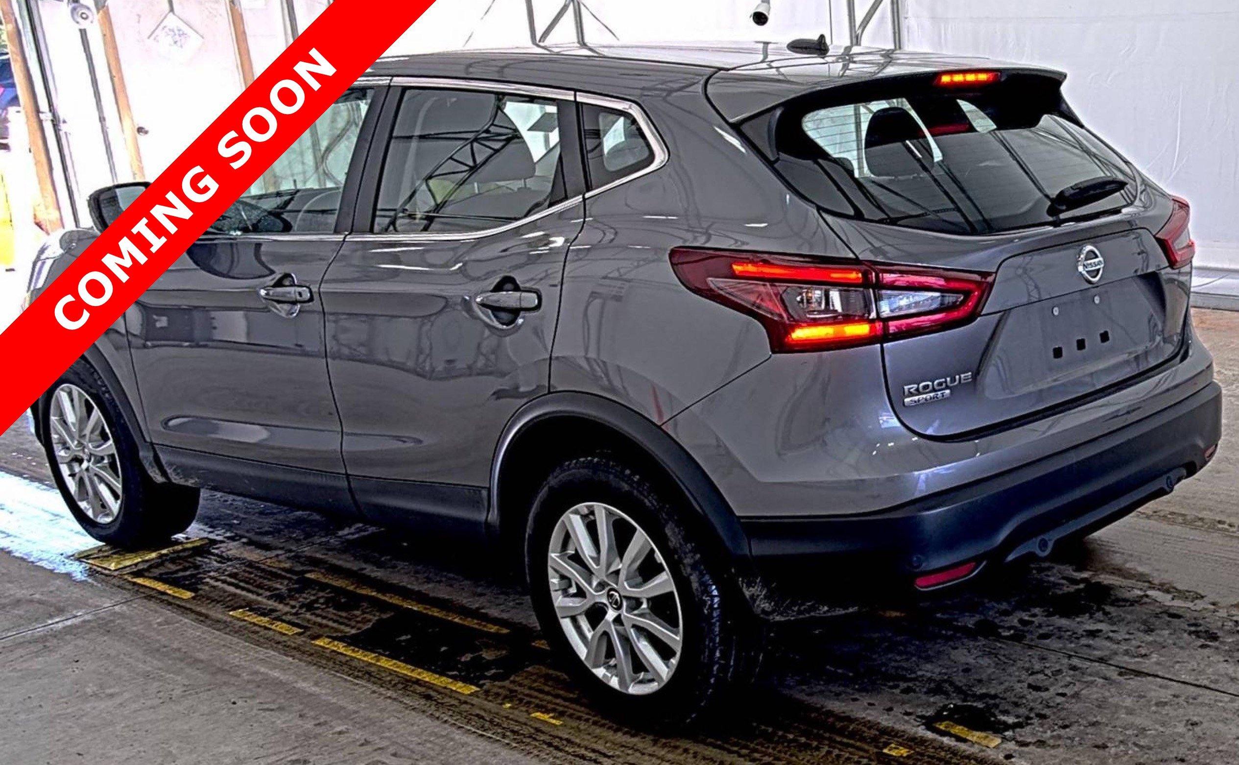 Used 2021 Nissan Rogue Sport S image 5