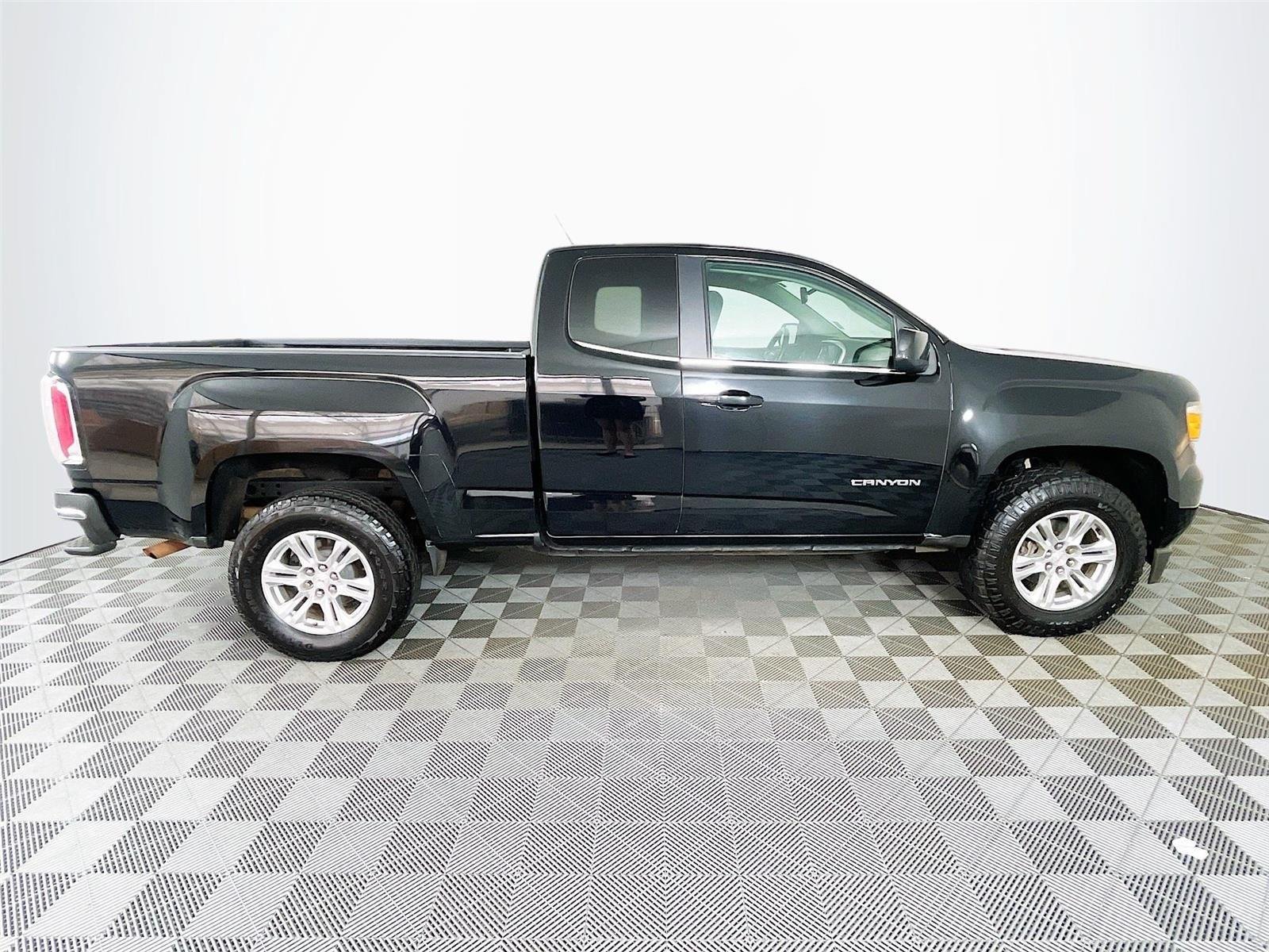 Used 2019 GMC Canyon SLE RWD image 11